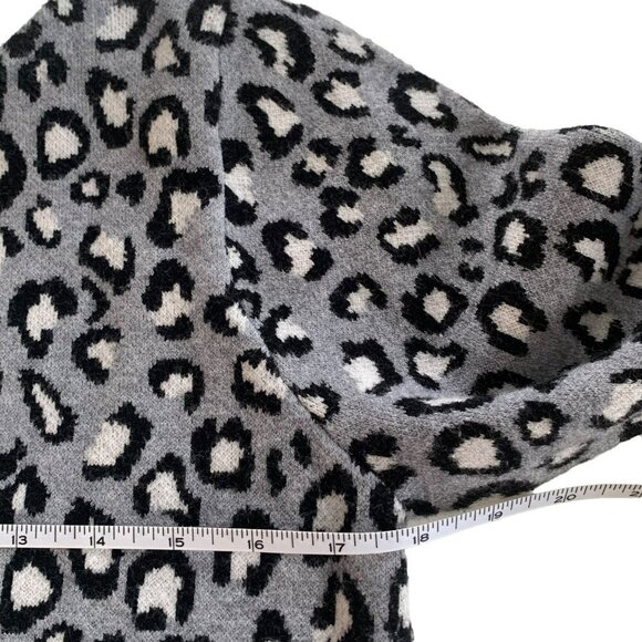 Tahari Leopard Animal Print 3/4 Cuffed Sleeve Sweater - Picture 7 of 10